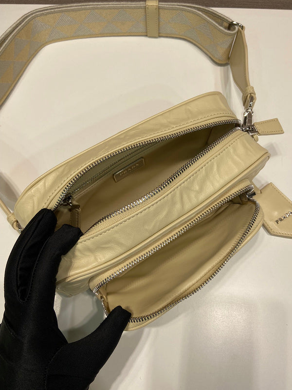 EH - Prada Bags - 922 For Cheap